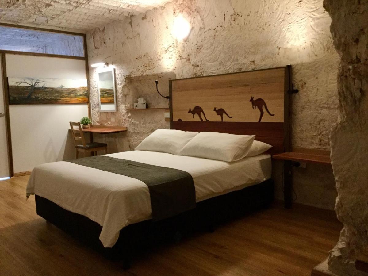 Dug Out B&B Coober Pedy Esterno foto
