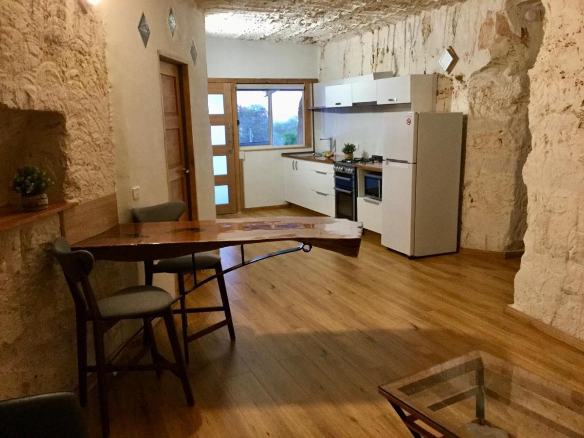 Dug Out B&B Coober Pedy Esterno foto