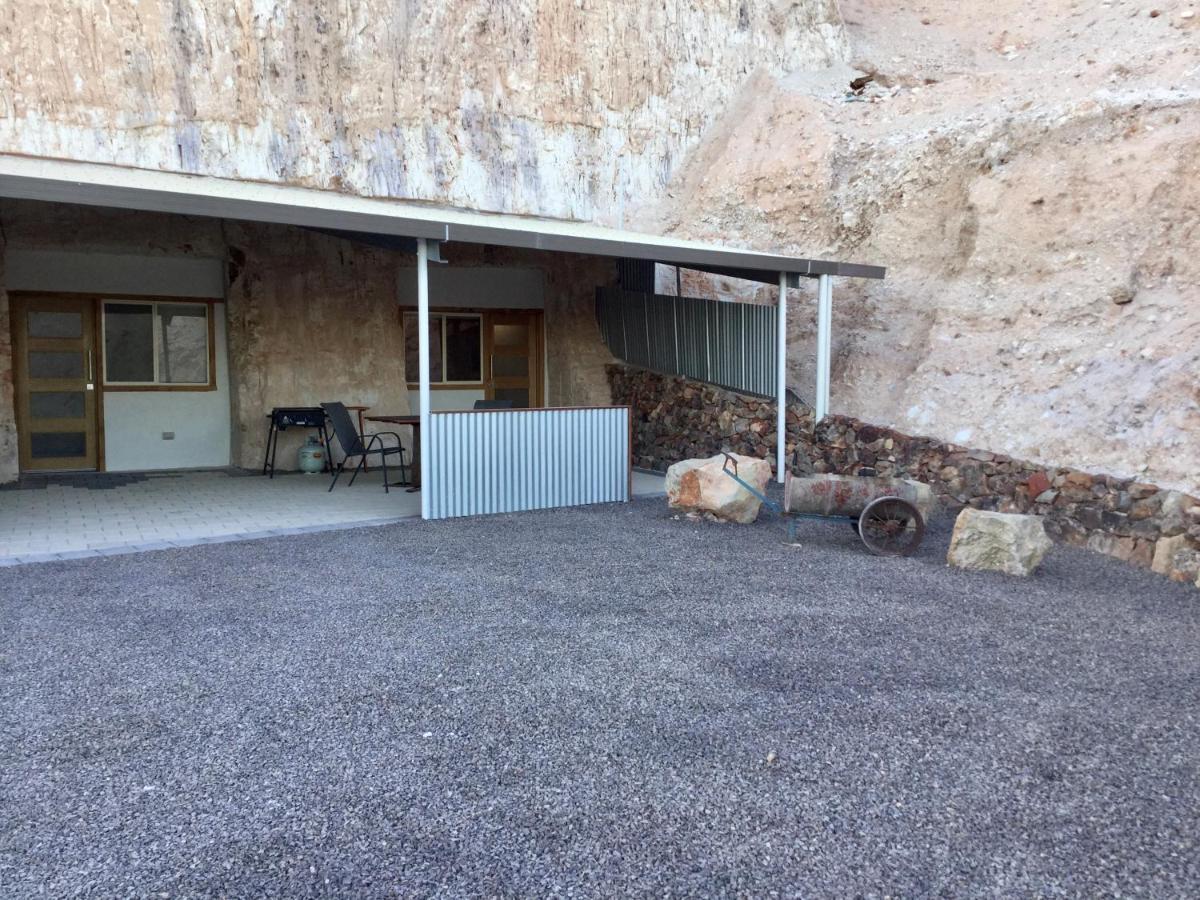 Dug Out B&B Coober Pedy Esterno foto