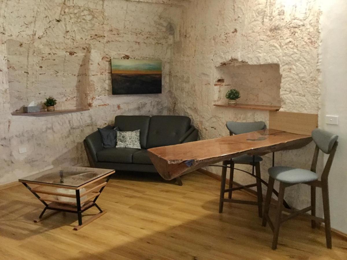 Dug Out B&B Coober Pedy Esterno foto