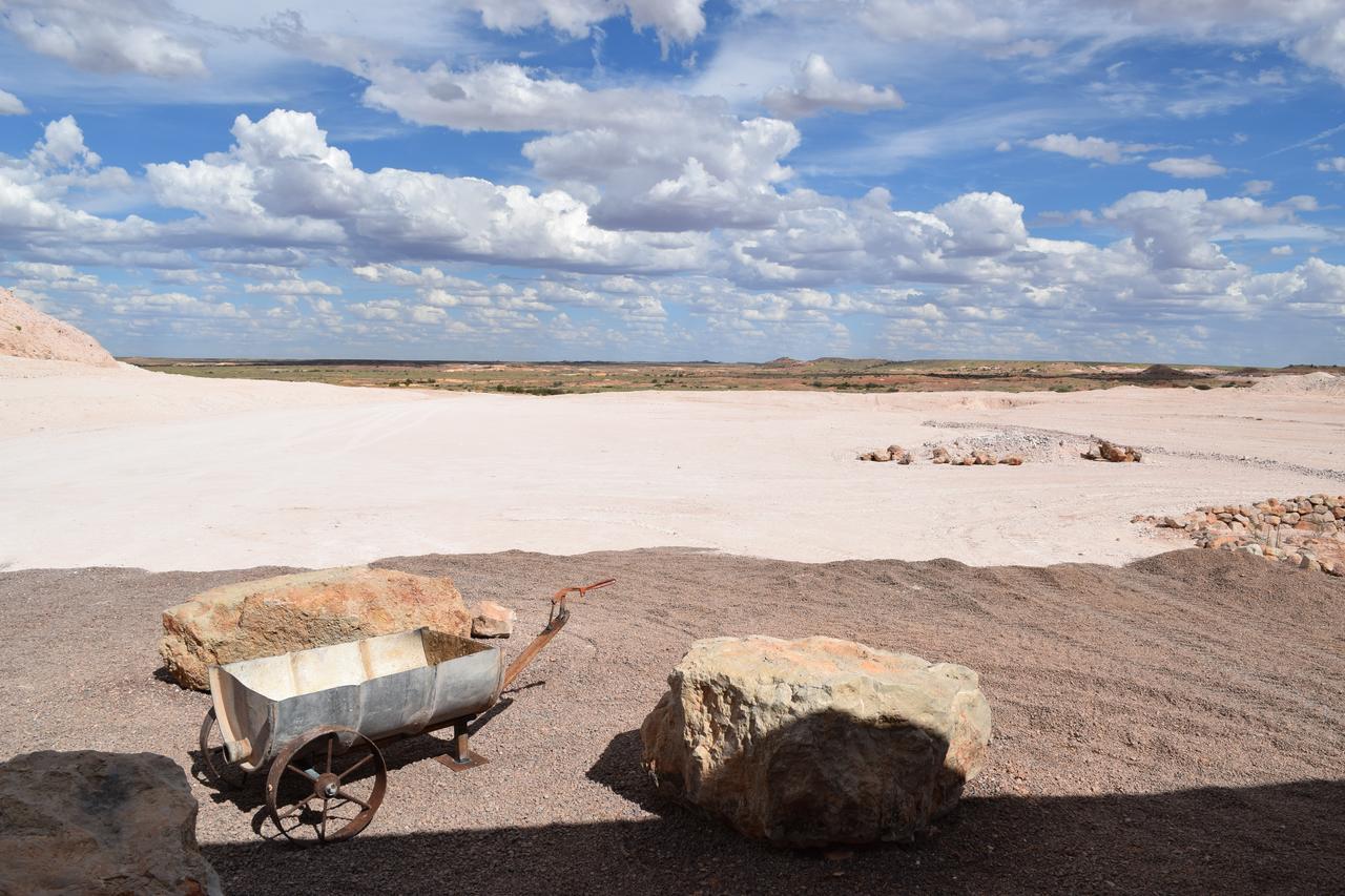 Dug Out B&B Coober Pedy Esterno foto