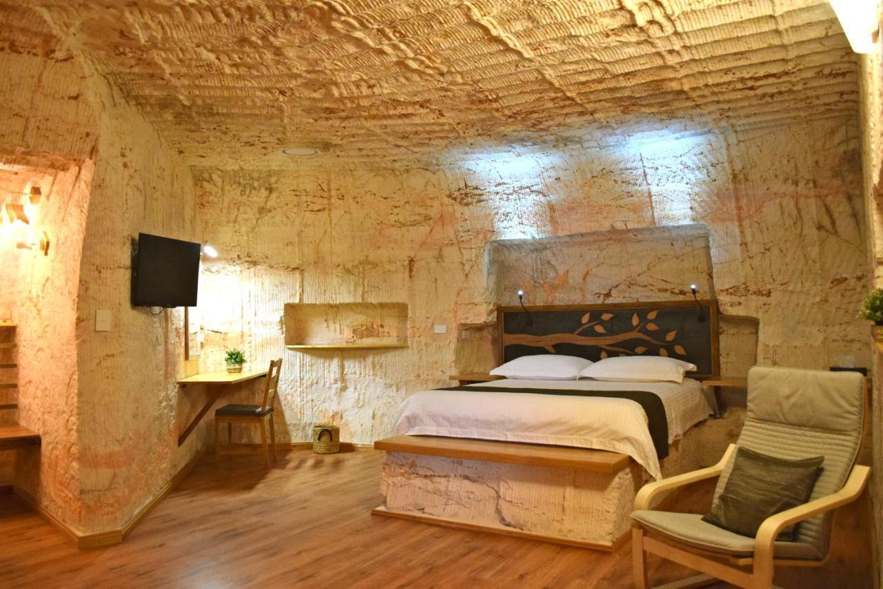 Dug Out B&B Coober Pedy Esterno foto